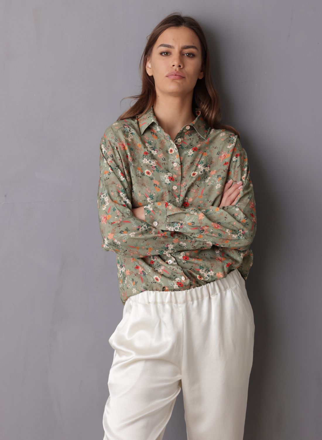 Kitty Shirt with floral print