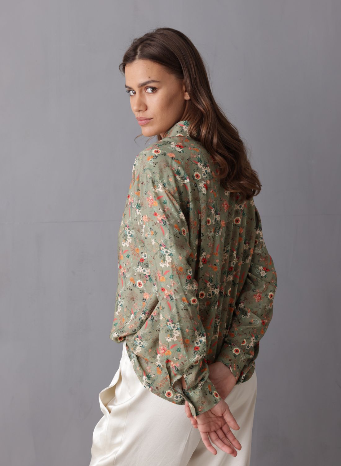 Kitty Shirt with floral print